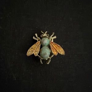 Rare vintage honey bee pin